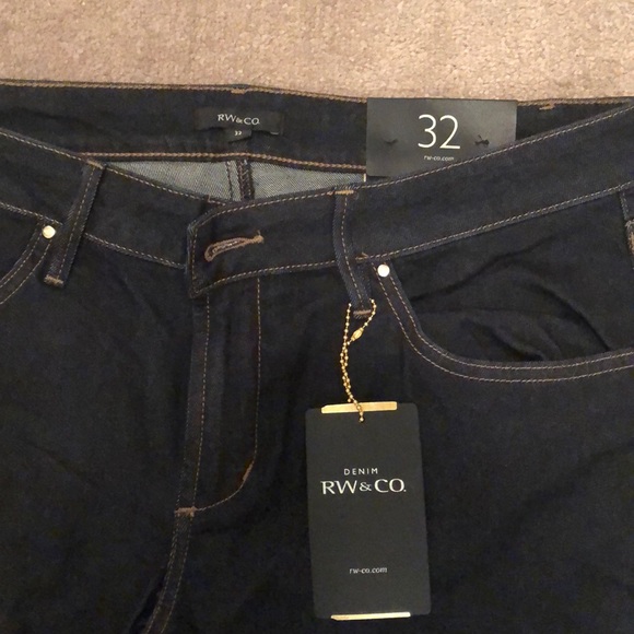 Jeans - Picture 2 of 4